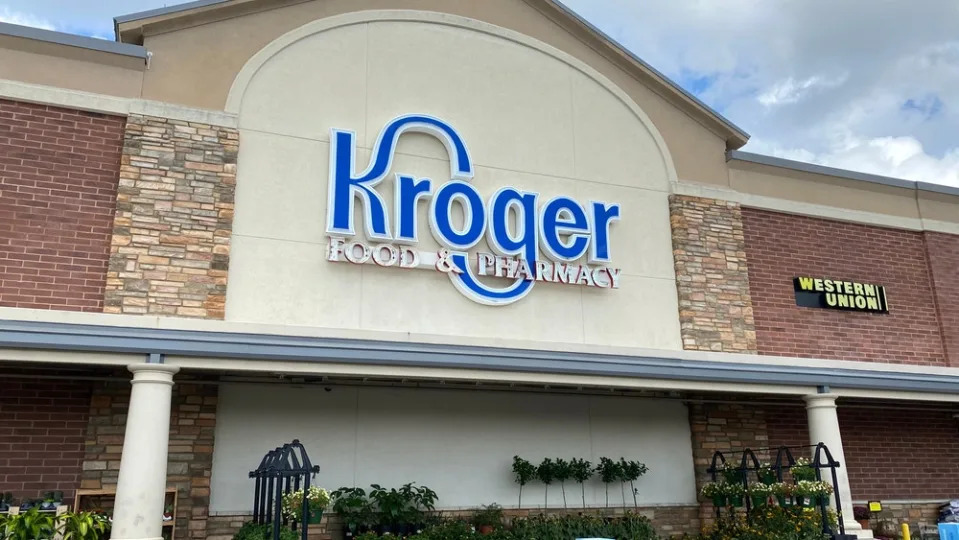 Warren Buffett's Portfolio Stock Kroger Pauses Buybacks For Albertsons Merger, Narrows FY24 Outlook