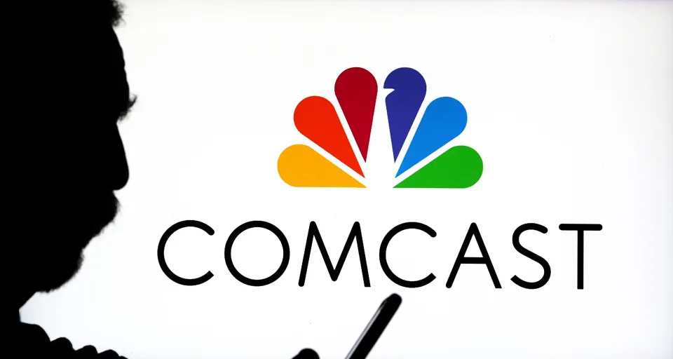 Comcast stock falls after management warns broadband subscribers will drop by over 100,000 in Q4