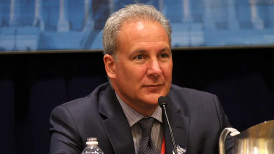 Peter Schiff Advises Biden To Do One 'Good Thing' Before His Term Ends: 'Sell All The Bitcoin' Held By The US