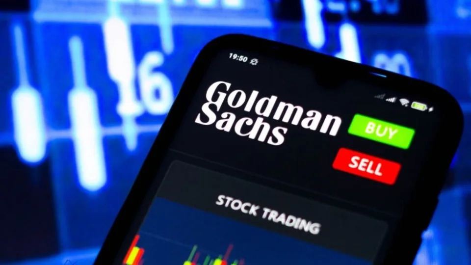 How To Earn $500 A Month From Goldman Sachs Stock Ahead Of Q4 Earnings