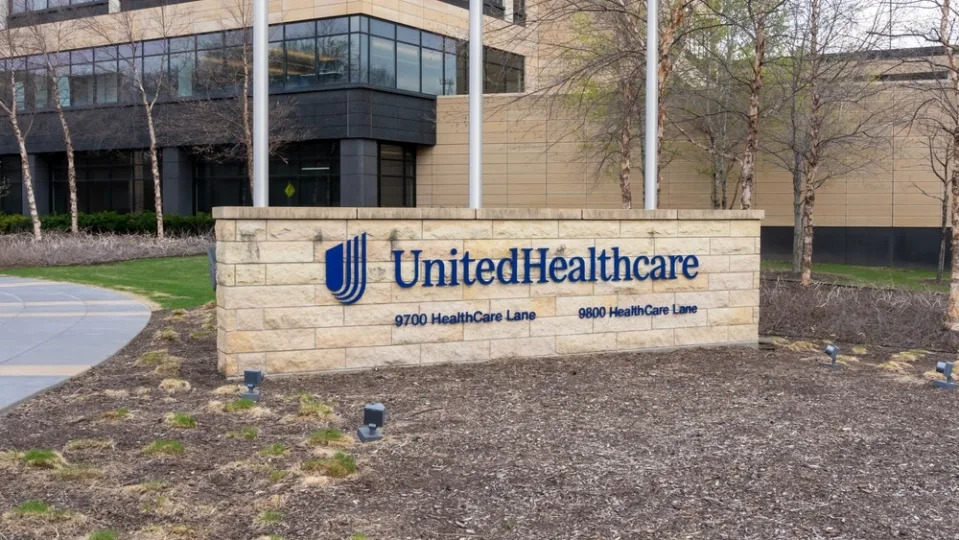 UnitedHealth Q4 Earnings: Revenue Falls Short, Medical Ratio Rises To 85.5%, Stock Falls